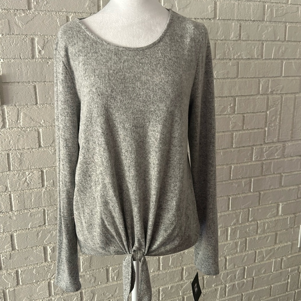 IZ BYER Sweater New